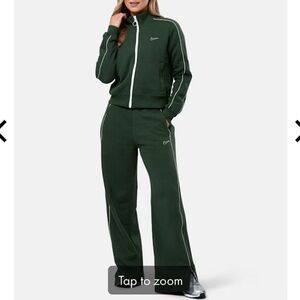 NWT NIKE Trend Track Suit - L